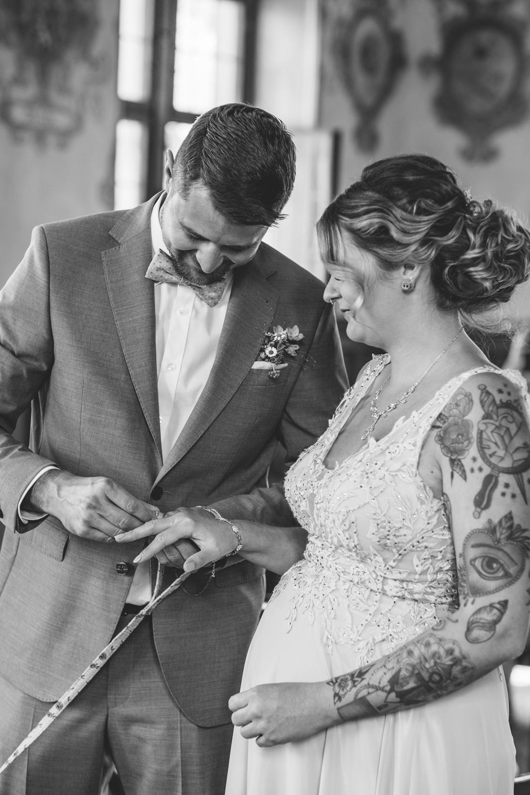 33c1415c-5aca-46fb-baee-abc71ac0308a